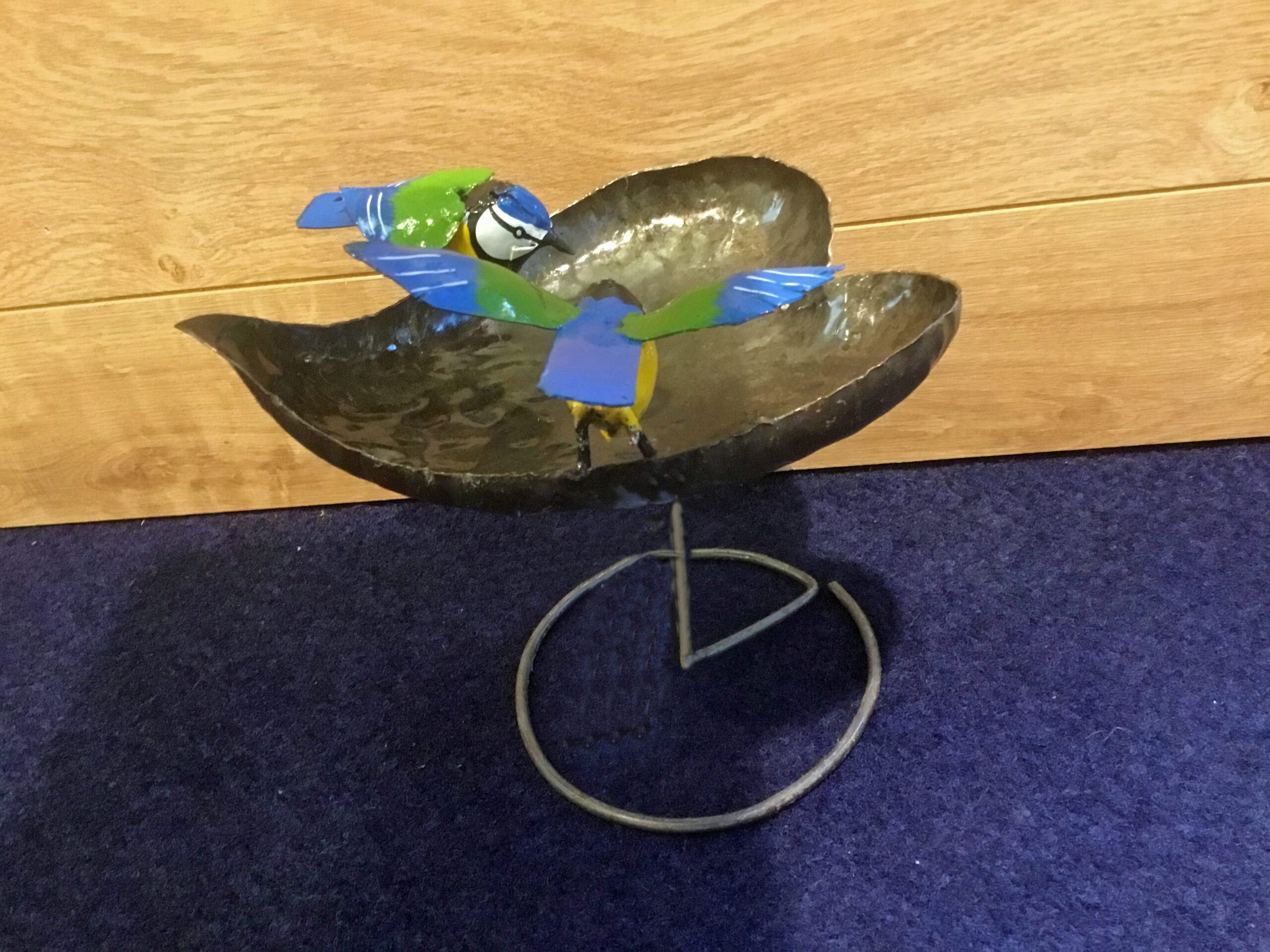 in-de-schijnwerper-vogeldrinkbak-wereldwinkel-zeist